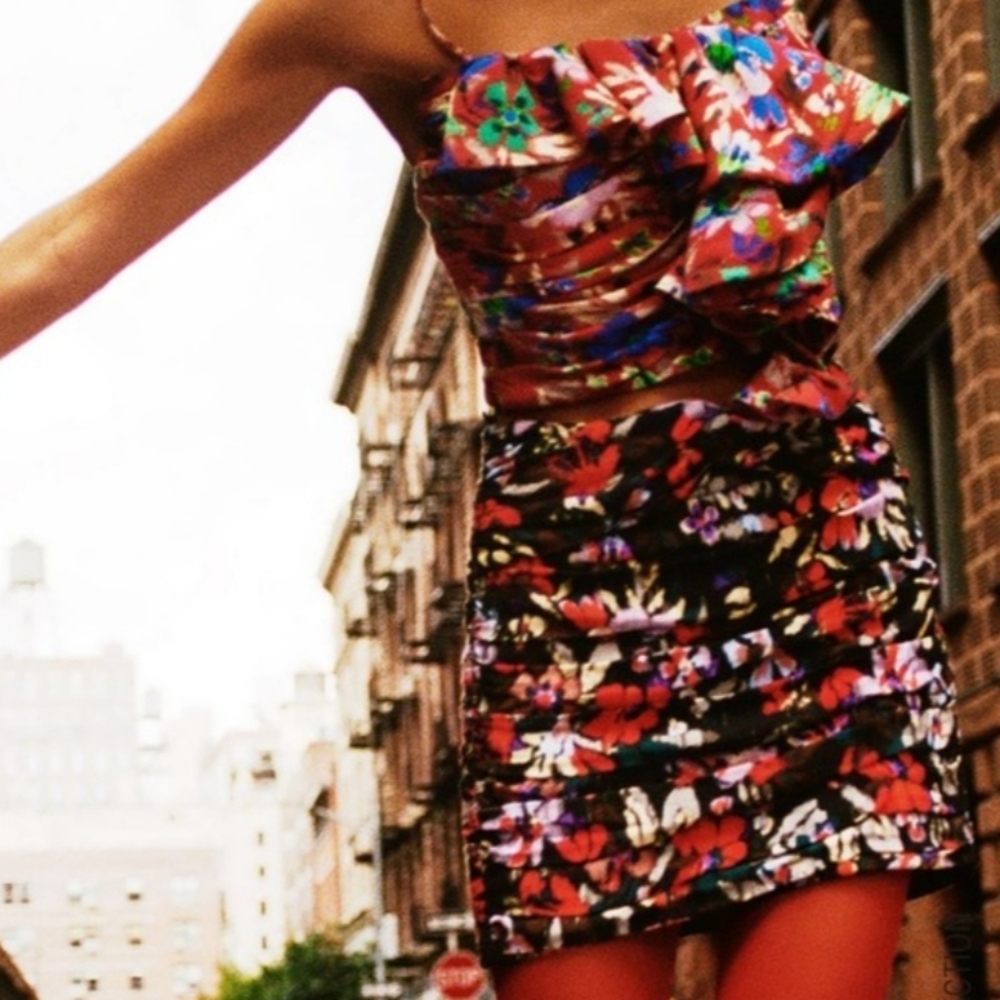 🆕️ Zara Floral Highwaisted Skirt